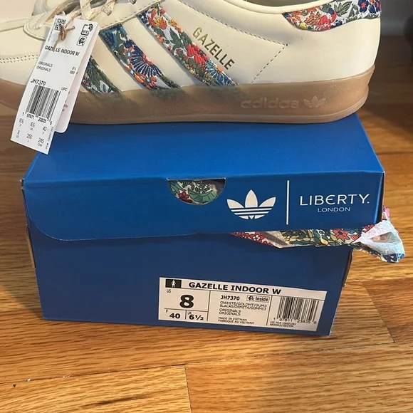 NIB Size 8 Adidas Liberty London Floral Gazelle Shoes - Picture 4 of 4